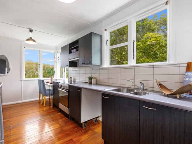 11 King Crescent, Ranui