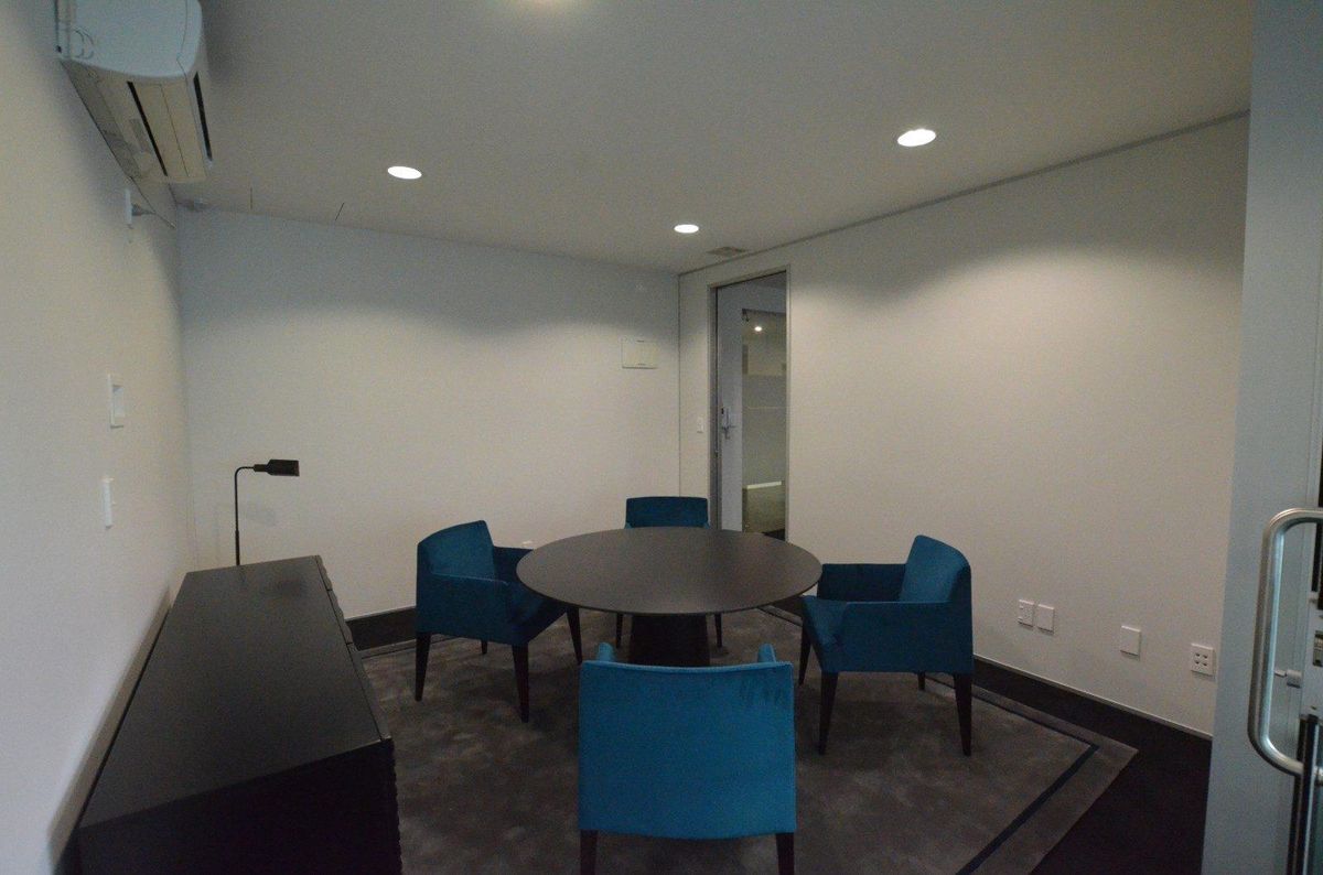 Well-Fitted Parnell Office with Deck - Widok 5