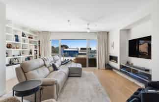 215/24 Wellington Street, Howick