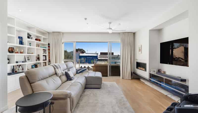 215/24 Wellington Street, Howick