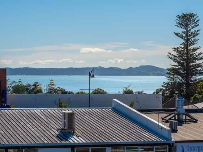 215/24 Wellington Street, Howick