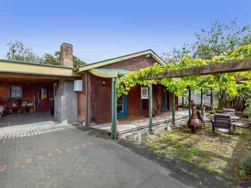 11 Frederick Street, Carterton
