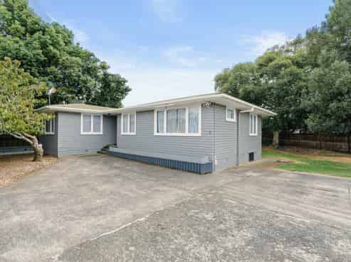 7 Lomas Place, Manurewa