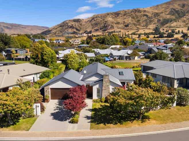 25 Stonebrook Drive, Wanaka