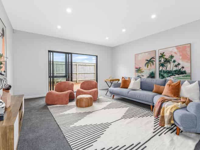 50 Schooner Drive, Whitby