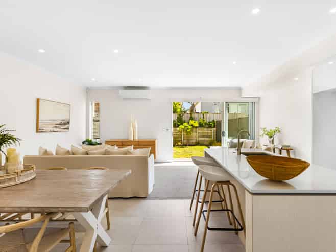 44 Owen Chapman Drive, Red Beach