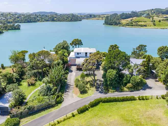 6 Mara Kai Lane, Raglan