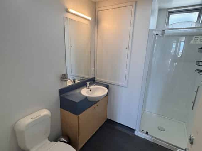 Room1/10/27 Hanson Street, Mount Cook