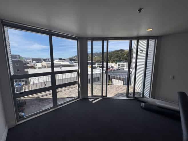 Room1/10/27 Hanson Street, Mount Cook