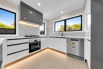 4/53 Hutchinsons Road, Bucklands Beach