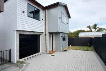 4/53 Hutchinsons Road, Bucklands Beach