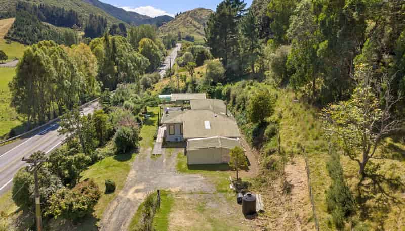 511 State Highway 1, Picton