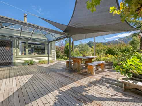 511 State Highway 1, Picton