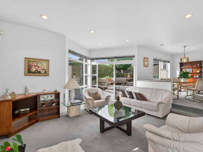 2/176 Upland Road, Remuera
