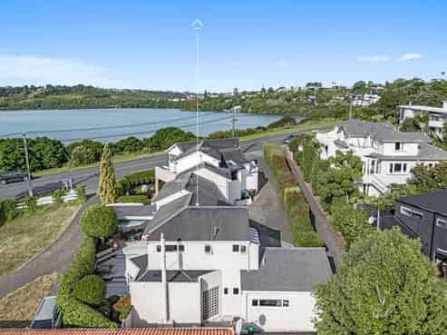 2/176 Upland Road, Remuera