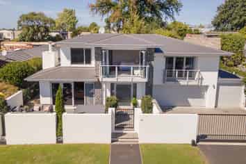 50 McDougall Avenue, Merivale