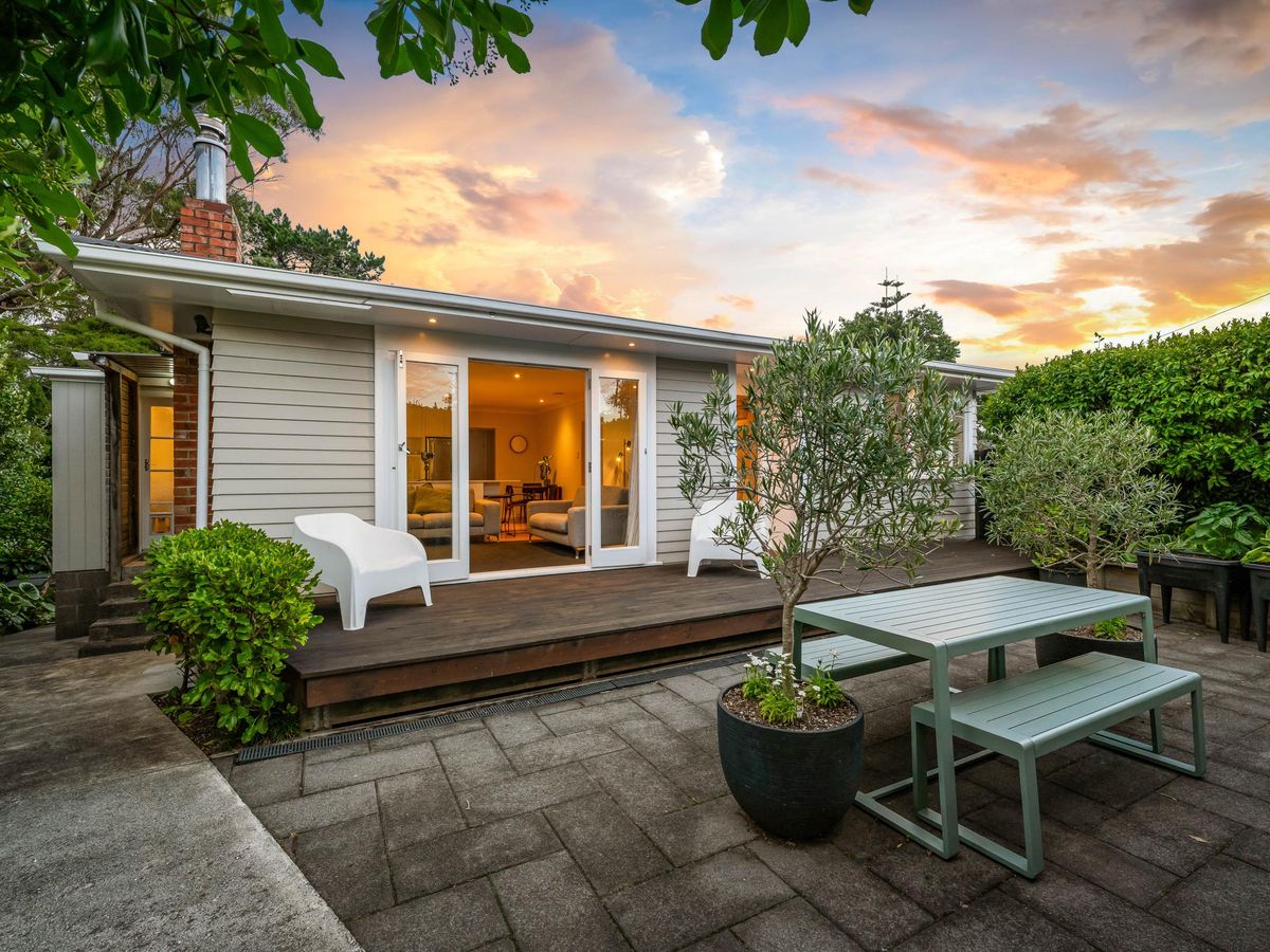 17 Poto Street, Te Atatu South, Waitakere City, Auckland - Photo 1