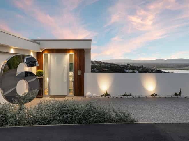 6 Gazelle Lane, Redcliffs