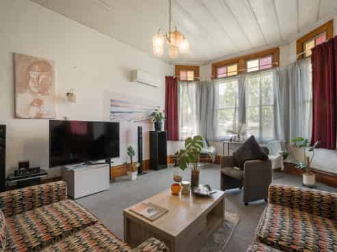 207 Richmond Street, Thames