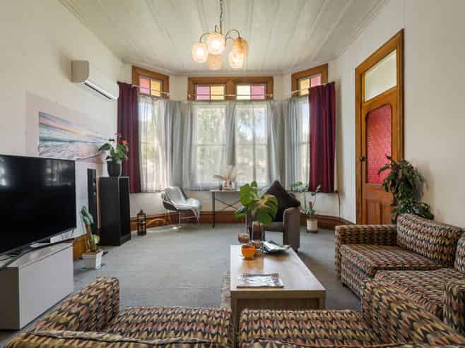 207 Richmond Street, Thames