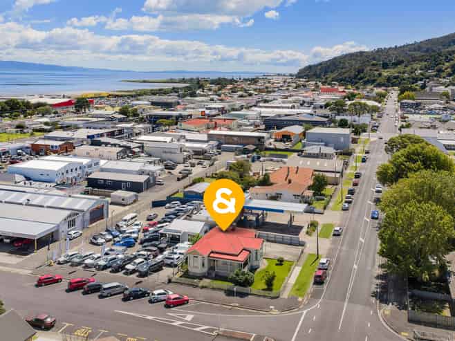 207 Richmond Street, Thames