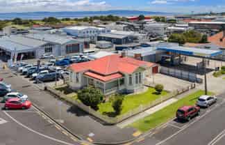 207 Richmond Street, Thames