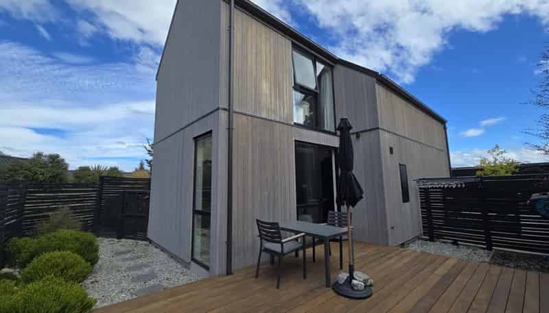 11 Escalator Avenue, Jacks Point