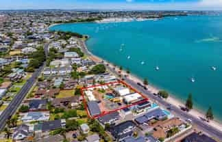 Auckland’s Only True Beachfront Motel