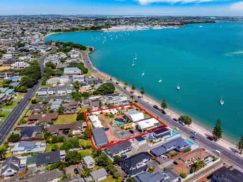 Auckland’s Only True Beachfront Motel