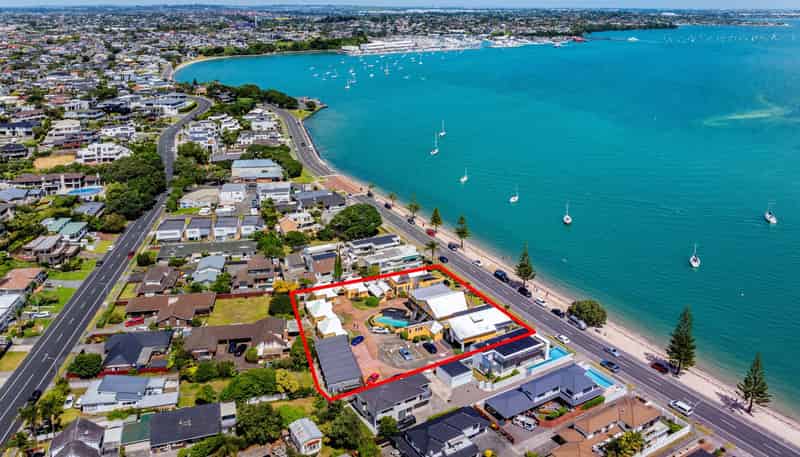 41 - 42 The Parade, Bucklands Beach