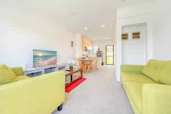 12 Aumarire Lane, Favona