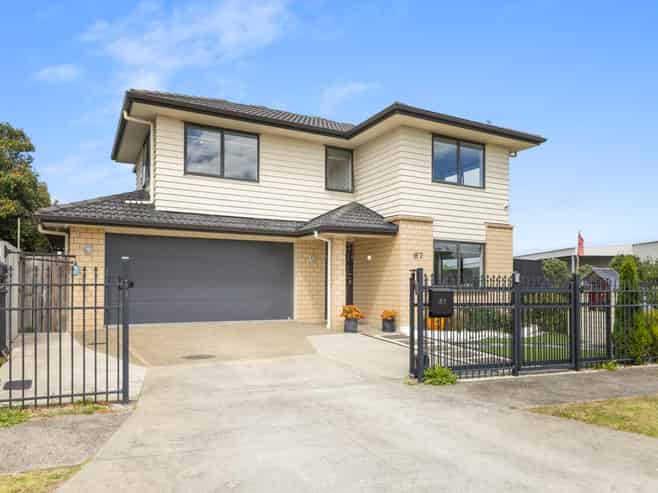 87 Naylors Drive, Mangere
