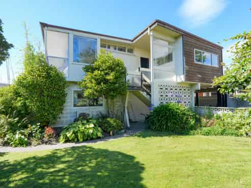 111 Russel Street, Gladstone