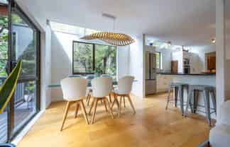 156 Laingholm Drive, Laingholm