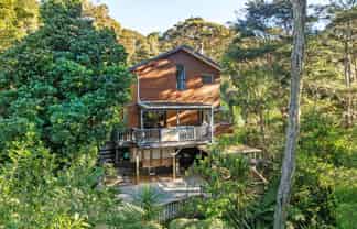 156 Laingholm Drive, Laingholm