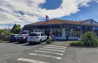 Prime Corner Retail with Customers at your door