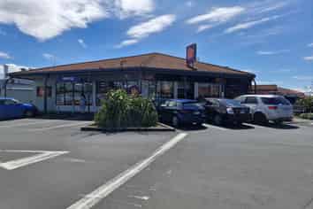 Prime Corner Retail with Customers at your door