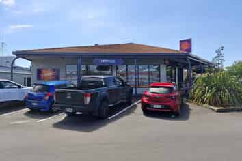 Prime Corner Retail with Customers at your door