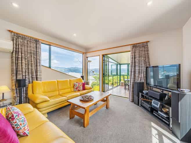 31 Birkinshaw Grove, Riverstone Terraces