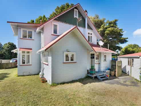 9 Swanson Road, Henderson