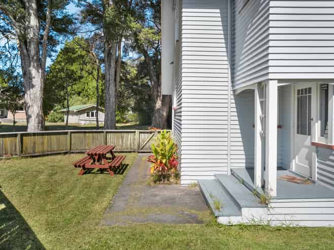 9 Swanson Road, Henderson