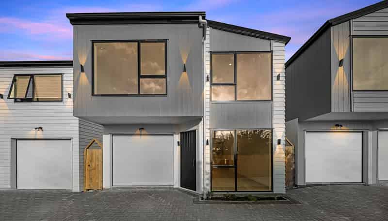 Lot 2/19 Omagh Avenue, Papatoetoe