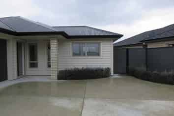 36 Saxbys Road, Glenview