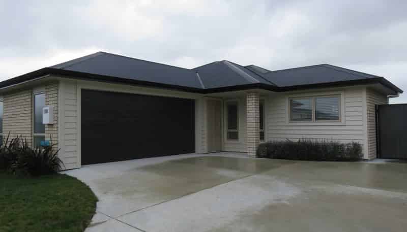 36 Saxbys Road, Glenview