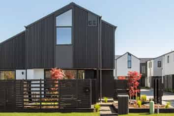 1/15 Silvester Street, Woolston