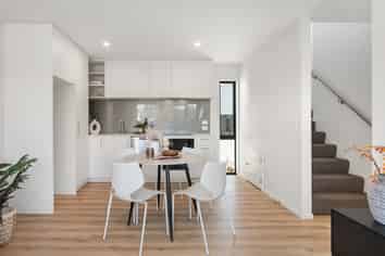 1/15 Silvester Street, Woolston