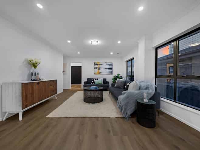 6 Springside Drive, Flat Bush