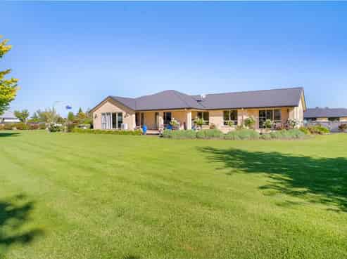 33 Longwood Drive, Winton