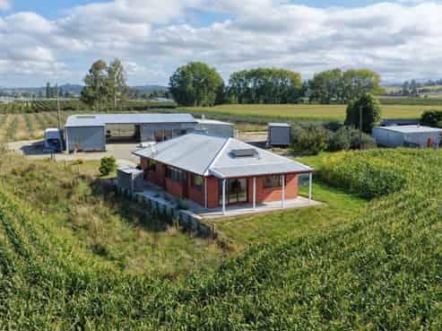 99 Central Road, Lower Moutere