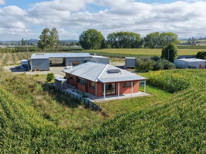 99 Central Road, Lower Moutere